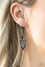 Load image into Gallery viewer, Paparazzi&#39;s Break the Mold - Black necklace
