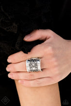 Load image into Gallery viewer, Paparazzi&#39;s Me, Myself, and IVY - Silver ring (Fashion Fix)
