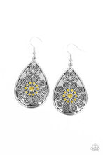 Load image into Gallery viewer, Paparazzi&#39;s Banquet Bling - Yellow earrings
