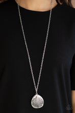 Load image into Gallery viewer, Paparazzi&#39;s Rustic Renaissance - Silver necklace
