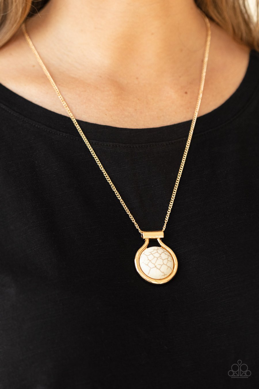 Paparazzi's Patagonian Paradise - Gold necklace