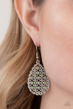 Load image into Gallery viewer, Paparazzi&#39;s Glorious Garden - Green earrings
