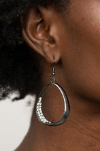 Load image into Gallery viewer, Paparazzi&#39;s Fiercely Flauntable - Black earrings
