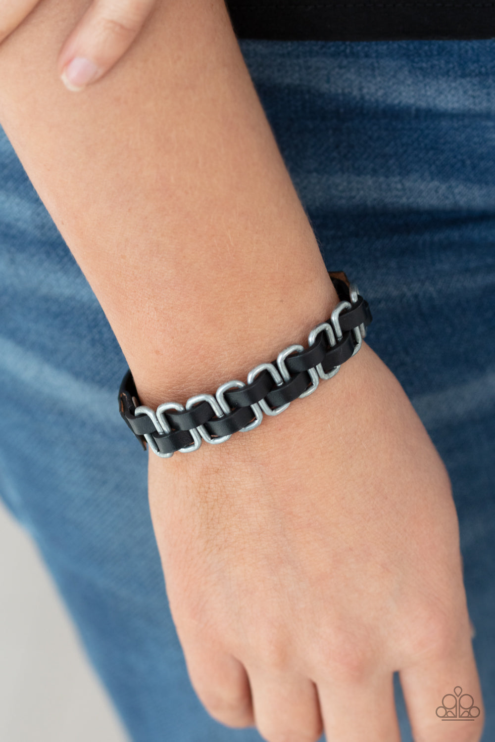 Paparazzi's Gone Rogue - Silver Urban Men bracelet