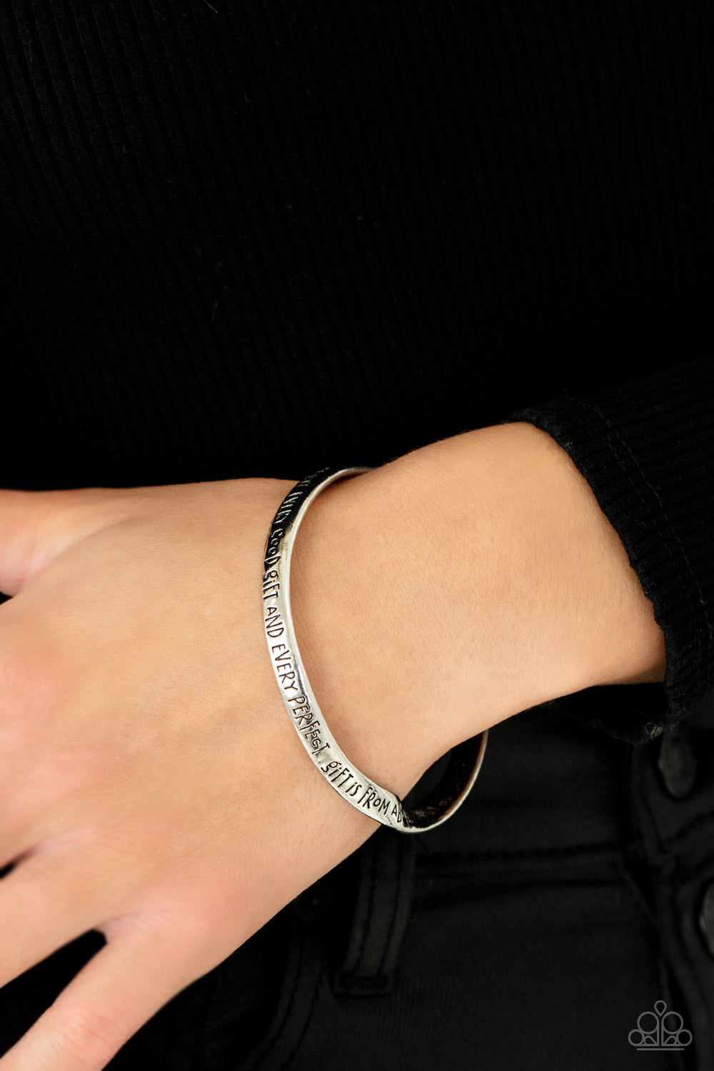 Paparazzi's Perfect Present - Silver bracelet