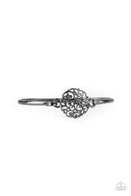 Load image into Gallery viewer, Paparazzi&#39;s Filigree Fiesta - Black bracelet
