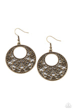 Load image into Gallery viewer, Paparazzi&#39;s Vineyard Romance - Brass earrings
