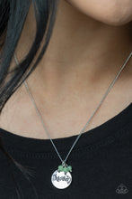 Load image into Gallery viewer, Paparazzi&#39;s Warm My Heart - Green necklace
