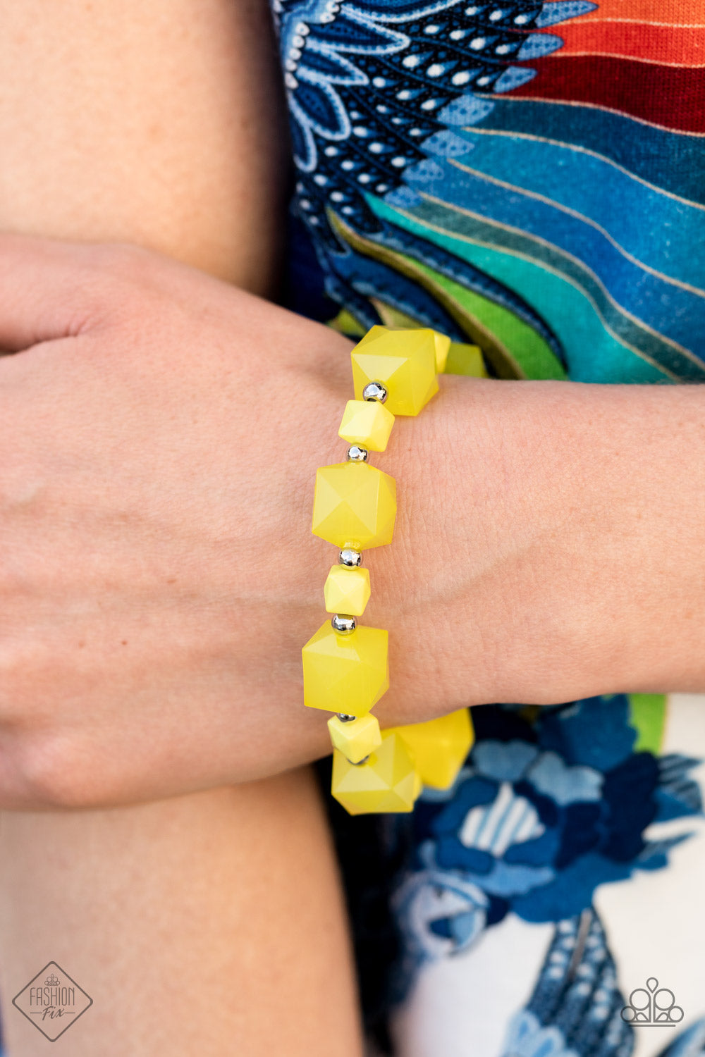 Paparazzi's Trendsetting Tourist - Yellow bracelet (Fashion Fix)