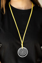 Load image into Gallery viewer, Paparazzi&#39;s One MANDALA Show - Yellow Urban necklace
