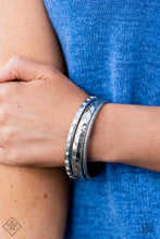 Load image into Gallery viewer, Paparazzi&#39;s Confidently Curvaceous - White bracelet (Fashion Fix)
