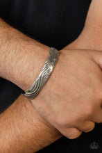 Load image into Gallery viewer, Paparazzi&#39;s Tidal Trek - Silver bracelet
