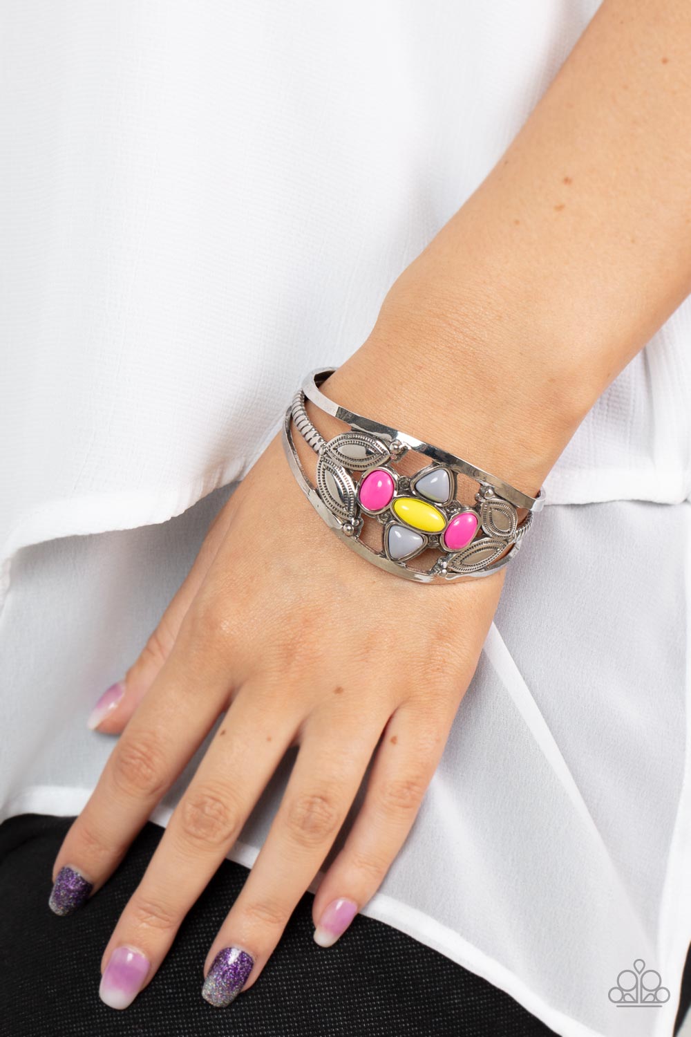 Paparazzi's Caribbean Cabana - Multi bracelet