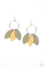 Load image into Gallery viewer, Paparazzi&#39;s Leafy Laguna - Multi earrings
