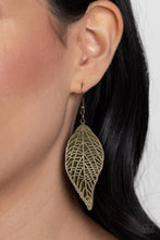 Load image into Gallery viewer, Paparazzi&#39;s Leafy Luxury - Green earrings
