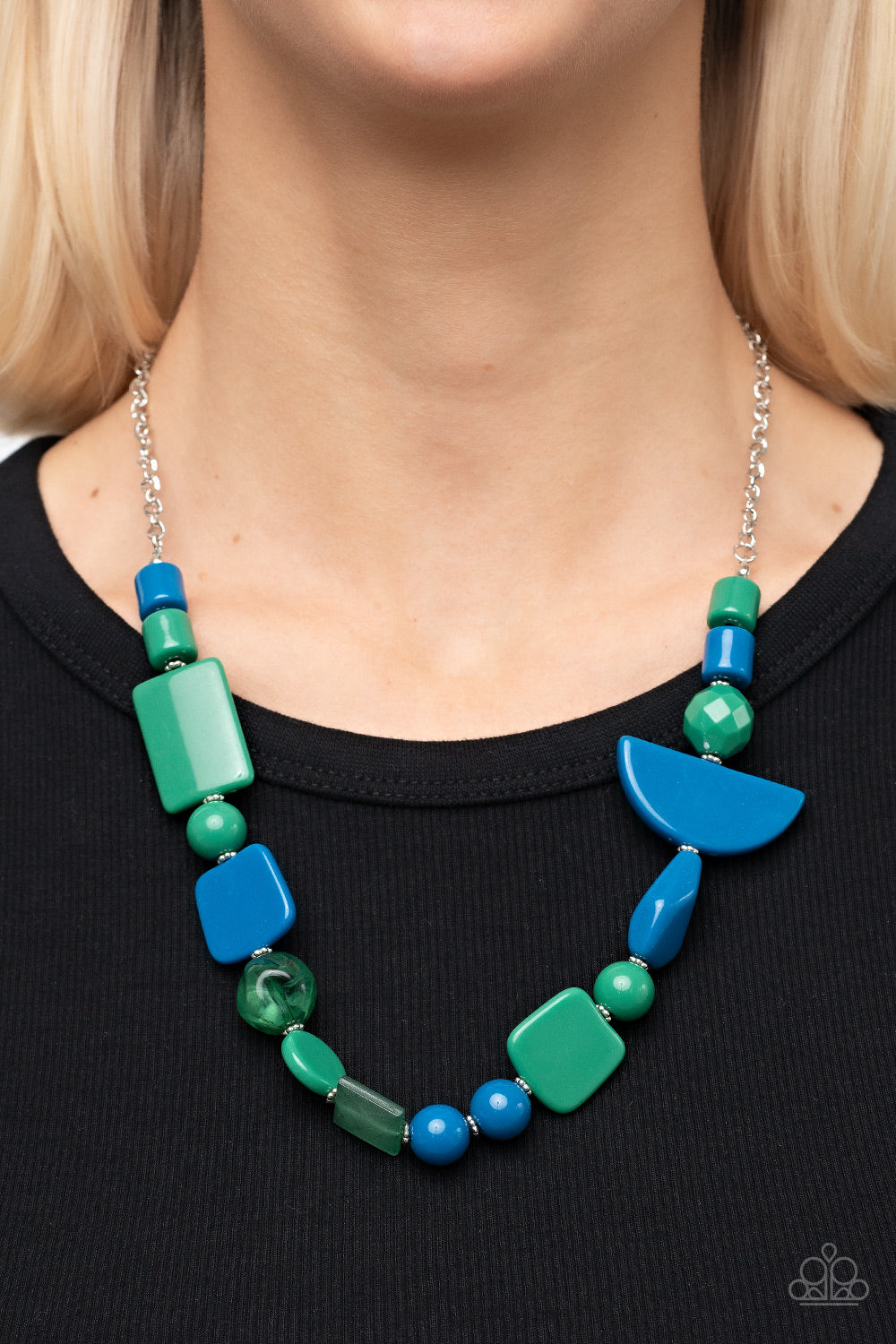 Paparazzi's Tranquil Trendsetter - Green Acrylic necklace