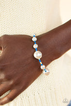 Load image into Gallery viewer, Paparazzi&#39;s Contemporary Coastline - Blue Pearl bracelet
