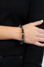 Load image into Gallery viewer, Paparazzi&#39;s Molten Mogul - Green Urban Men bracelet
