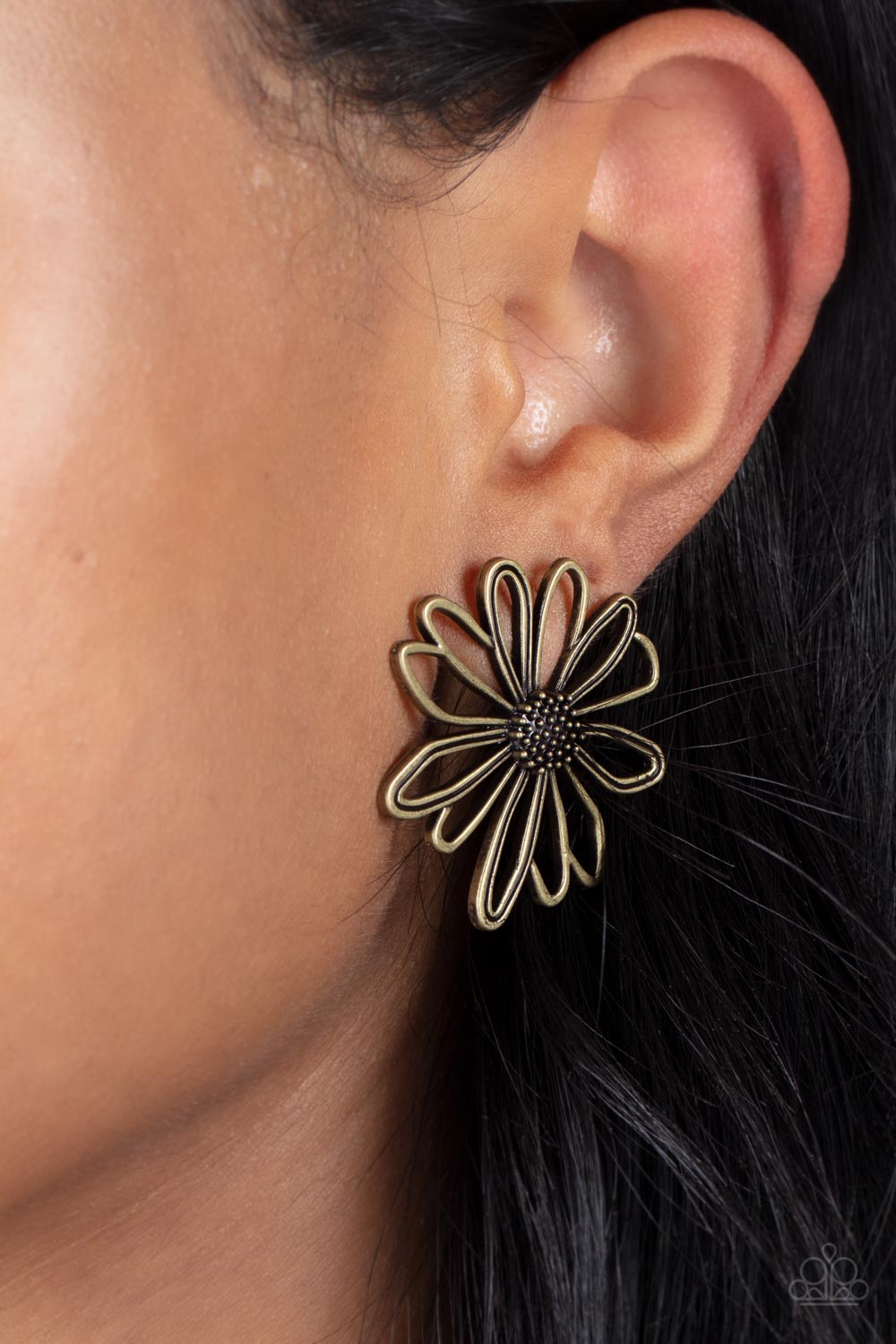 Paparazzi's Artisan Arbor - Brass Post earrings