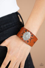 Load image into Gallery viewer, Paparazzi&#39;s Desert Badlands - Brown Urban Men bracelet
