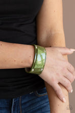 Load image into Gallery viewer, Paparazzi&#39;s Geo Glamper - Green Acrylic Bracelet
