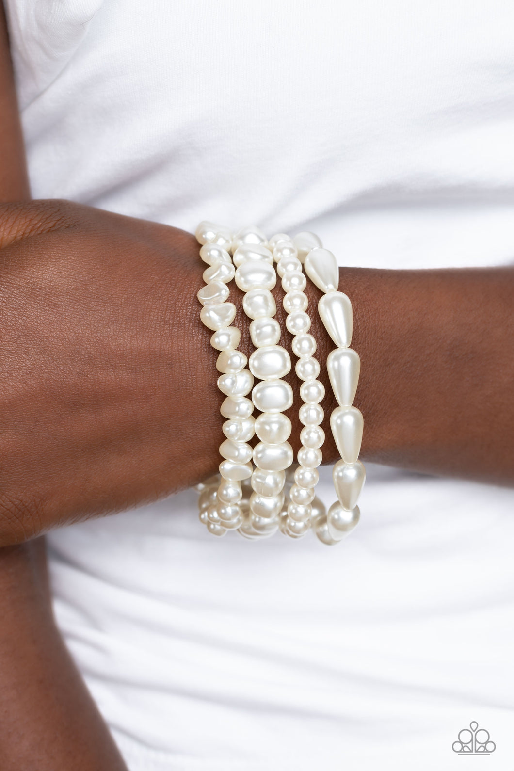 Paparazzi's Gossip PEARL - White Pearl bracelet