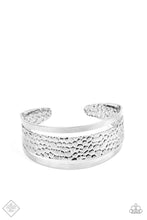 Load image into Gallery viewer, Paparazzi&#39;s Jungle Jingle - Silver bracelet (Fashion Fix)
