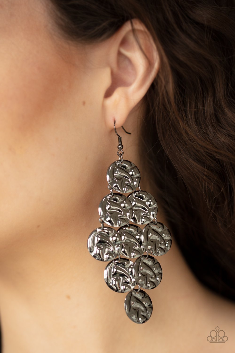 Paparazzi's Metro Trend - Black earrings