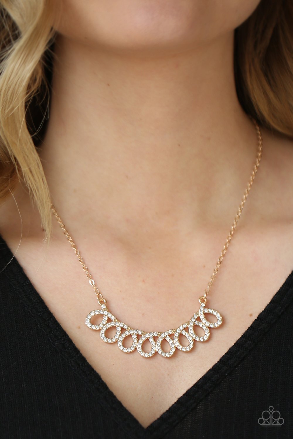 Paparazzi's Timeless Trimmings - Gold necklace