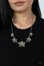 Load image into Gallery viewer, Paparazzi&#39;s Wallflower Wonderland - Yellow necklace
