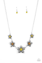 Load image into Gallery viewer, Paparazzi&#39;s Wallflower Wonderland - Yellow necklace
