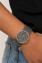 Load image into Gallery viewer, Paparazzi&#39;s Stellar Escape - Silver bracelet
