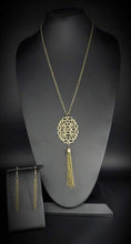 Load image into Gallery viewer, Paparazzi&#39;s A MANDALA Of the People - Brass necklace
